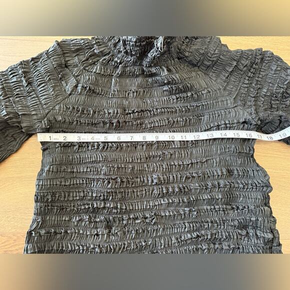 Cynthia Rowley Ruffle Neck 3/4 Sleeve All Over Smocked Blouse Black Size XS - Picture 9 of 10